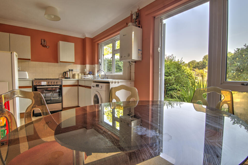 House in Southampton, Mansbridge - View 2