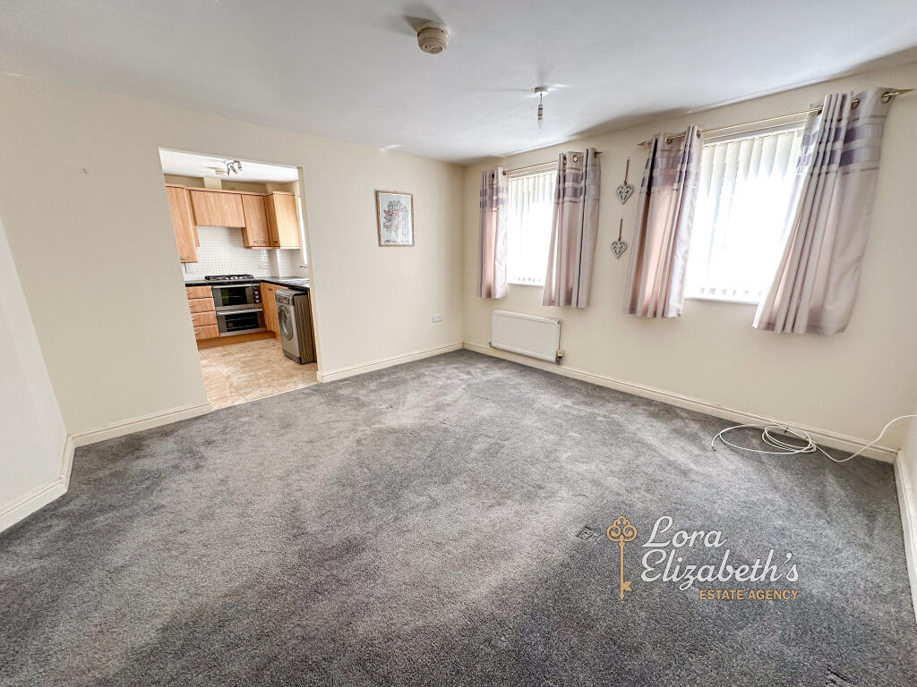 East Street, Doe Lea, Derbyshire, S44 photo 4