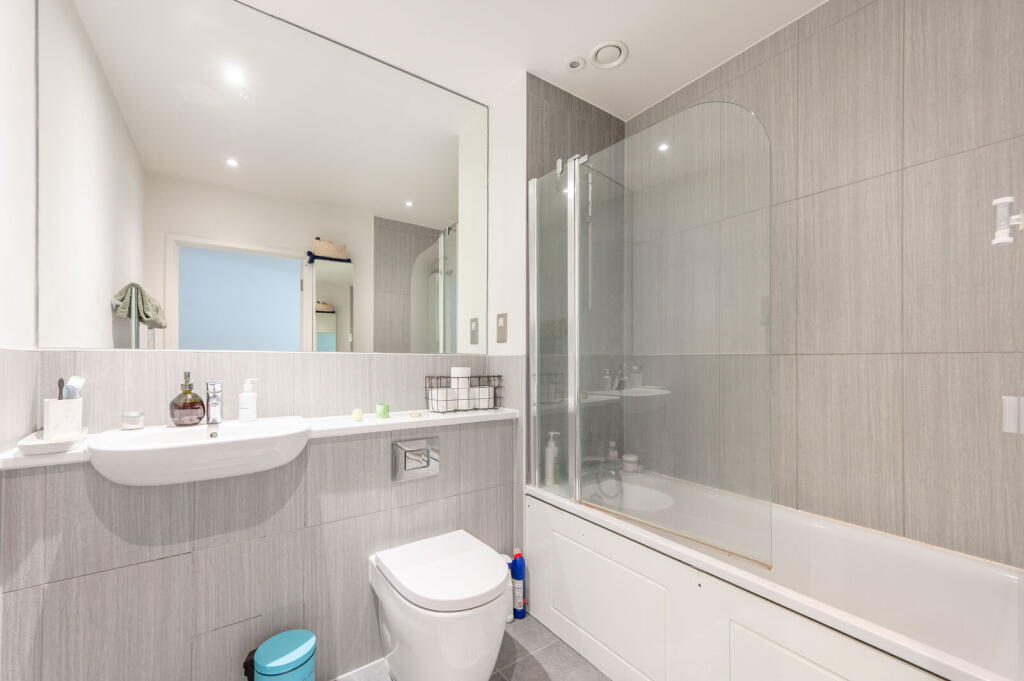 Apartment in London - View 5