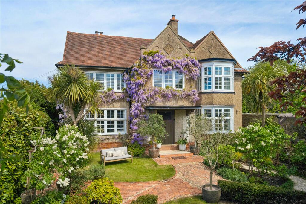 Main image of property: The Fairfield, Farnham, Surrey, GU9