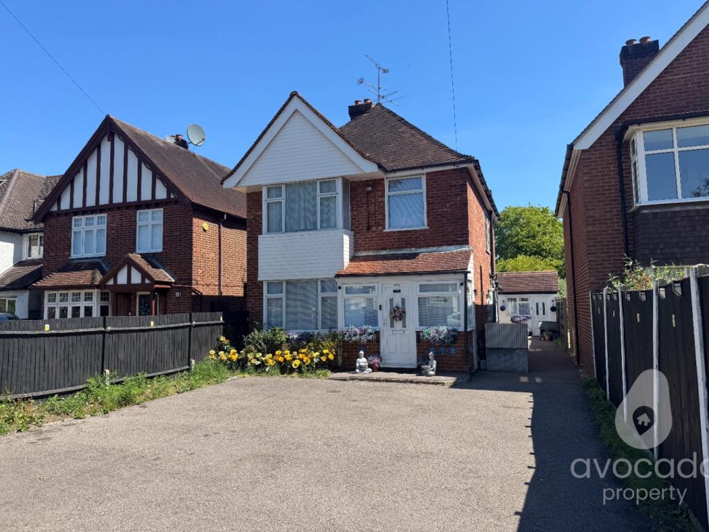 5-bed detached on Frimley Road, Camberley, Surrey, GU15 2QD, £550,000