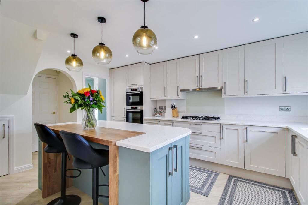 House in Wakefield - View 2