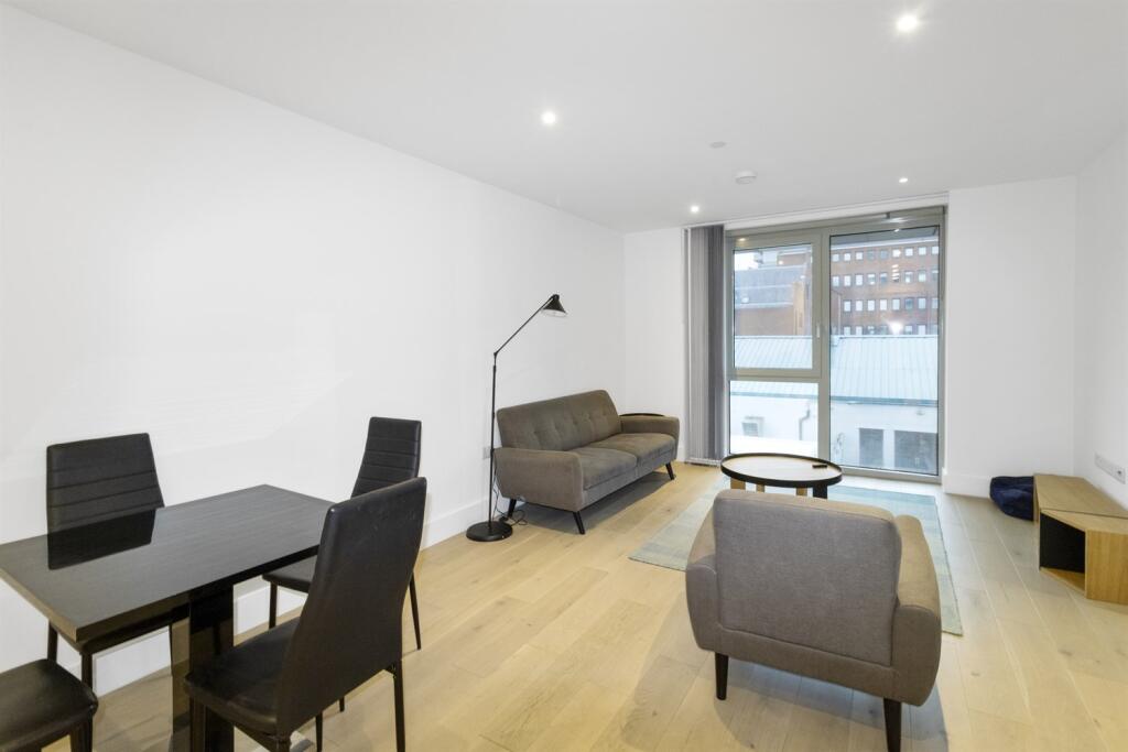 Main image of property: Verto Building, Kings Road, RG1