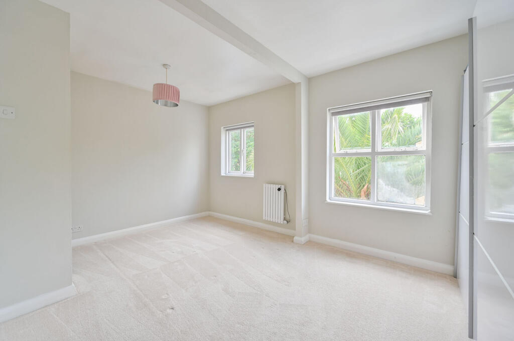 3 bedroom semi-detached house for rent