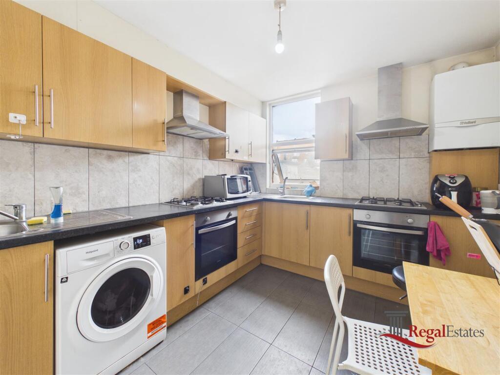 House in London - View 5