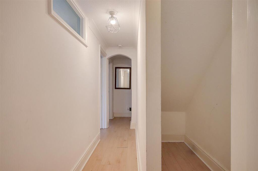Apartment in Brighton - View 4