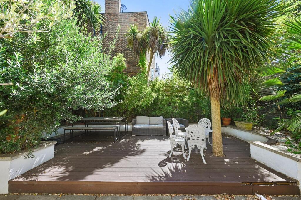 Apartment in London - View 5