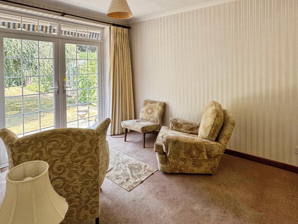 House in Sonning, Wokingham - More