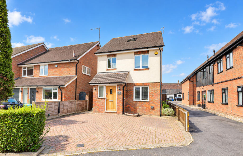 Crown Street, Redbourn, St. Albans, AL3