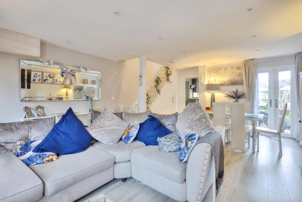 House in Northampton, Duston - View 3