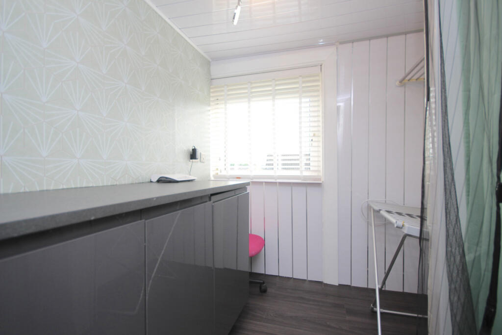 Apartment in Glasgow, Hangingshaw, King's Park - More