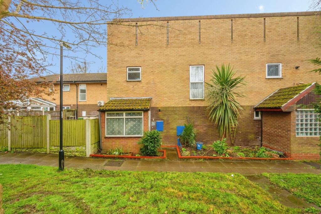 Main image of property: Crossfell, Wilnecote, Tamworth, Staffordshire, B77