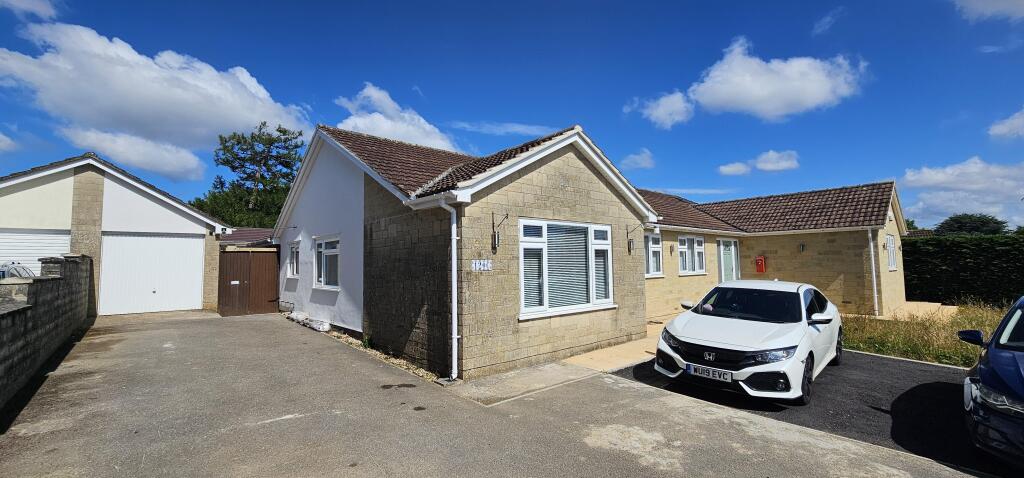 120c Charlton Park, Midsomer Norton, Radstock, Avon, BA3 photo 4