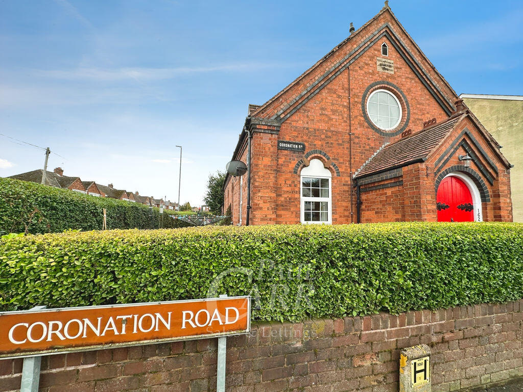2-bed apartment on Coronation Road, Pelsall, WS4 1BA, £180,000