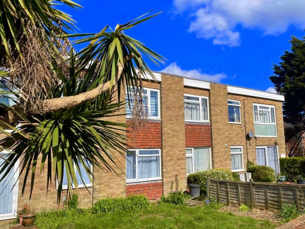 Main image of property: 61, Coast Road, Pevensey Bay, Pevensey