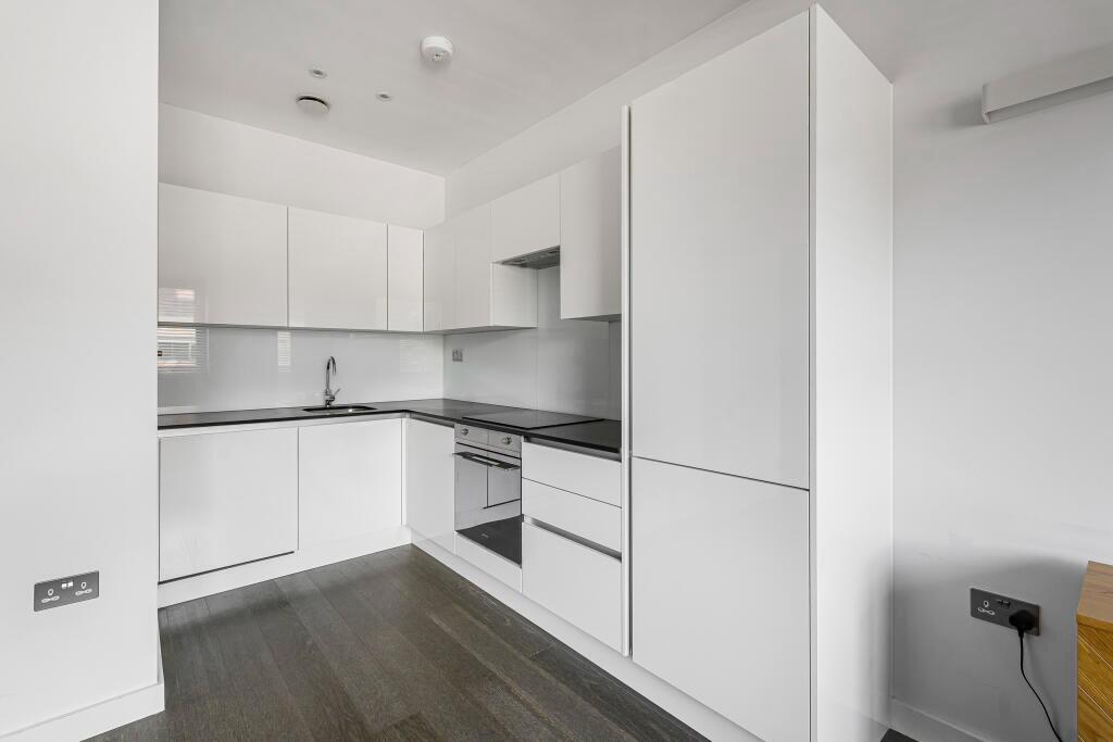 Additional image 5 of Everard Close, St. Albans, Hertfordshire, AL1