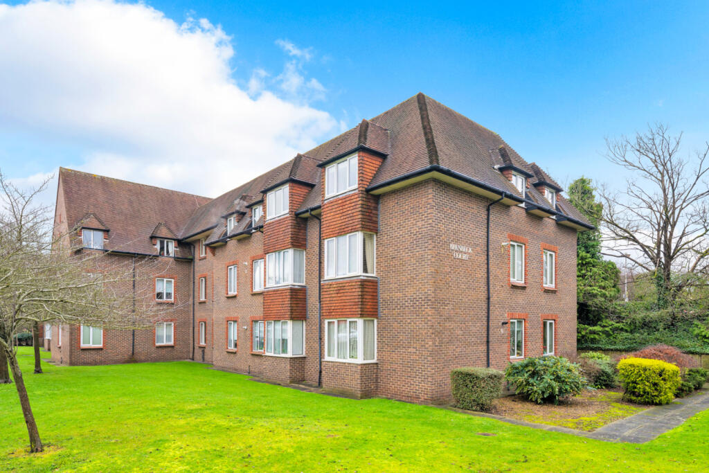 1-bed flat on Birnbeck Court, 850 Finchley Road, London, NW11, £185,000