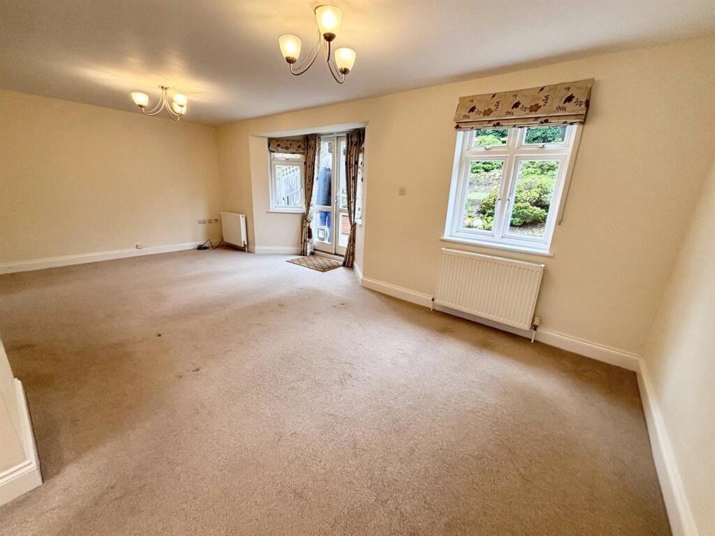 House in Dacorum, Northchurch - View 3