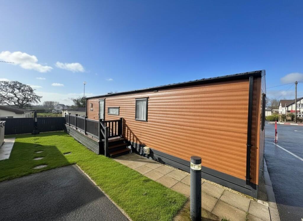 2-bed caravan on , Preston, PR3 0YP, £75,995