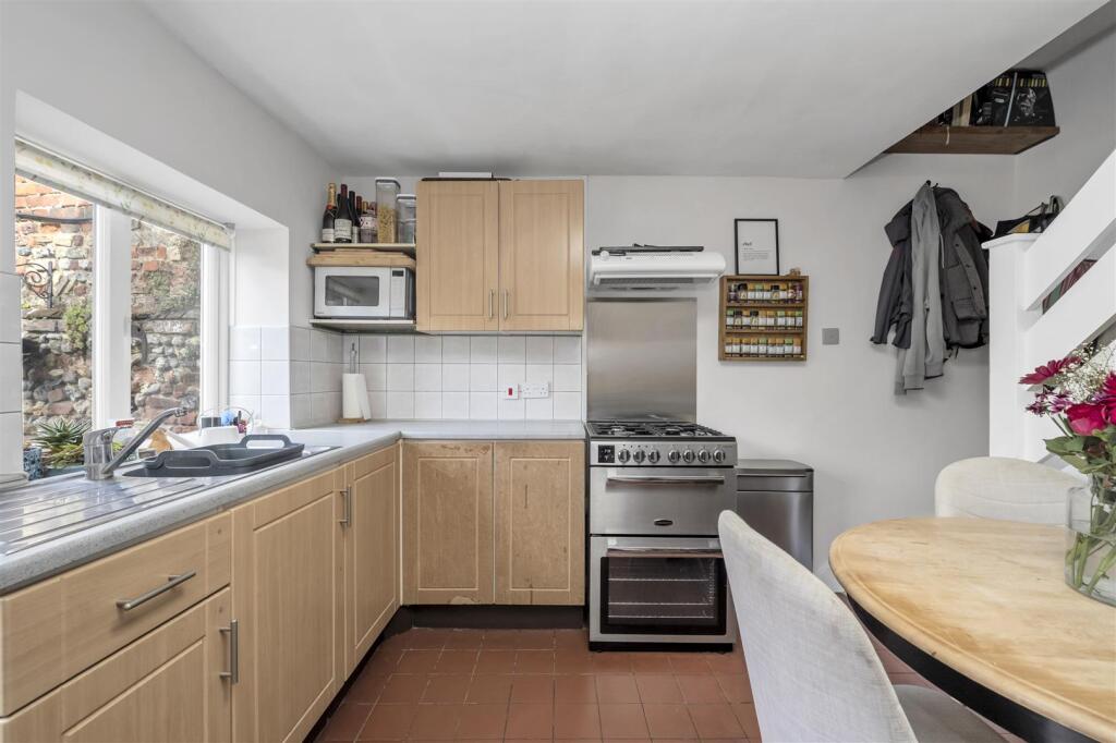 House in West Suffolk, Bury St Edmunds - More