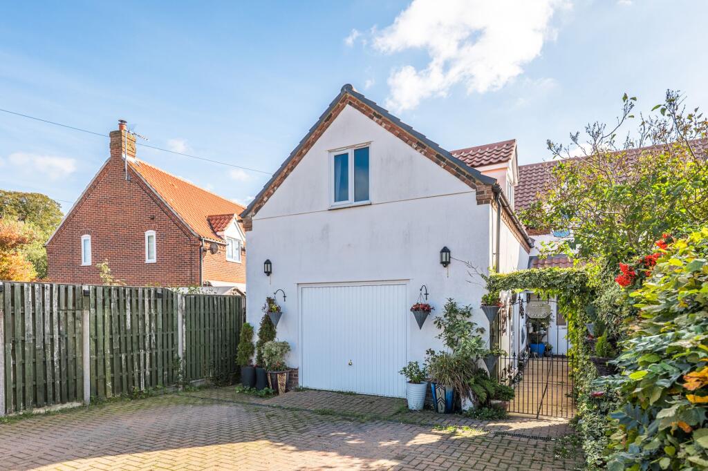 The Street, North Pickenham, PE37 photo 4