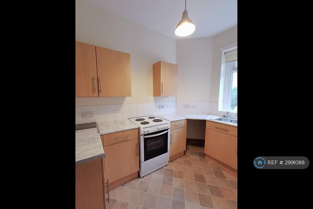 Apartment in Newport - View 5