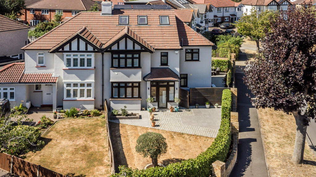 House in London, Royal Borough of Kingston upon Thames