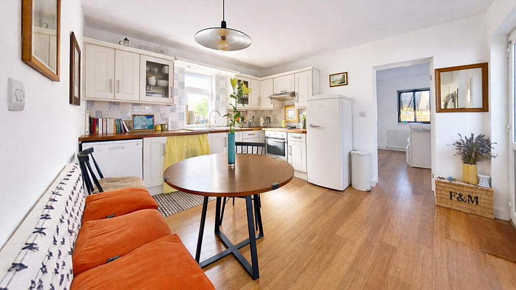 House in Canterbury - View 4