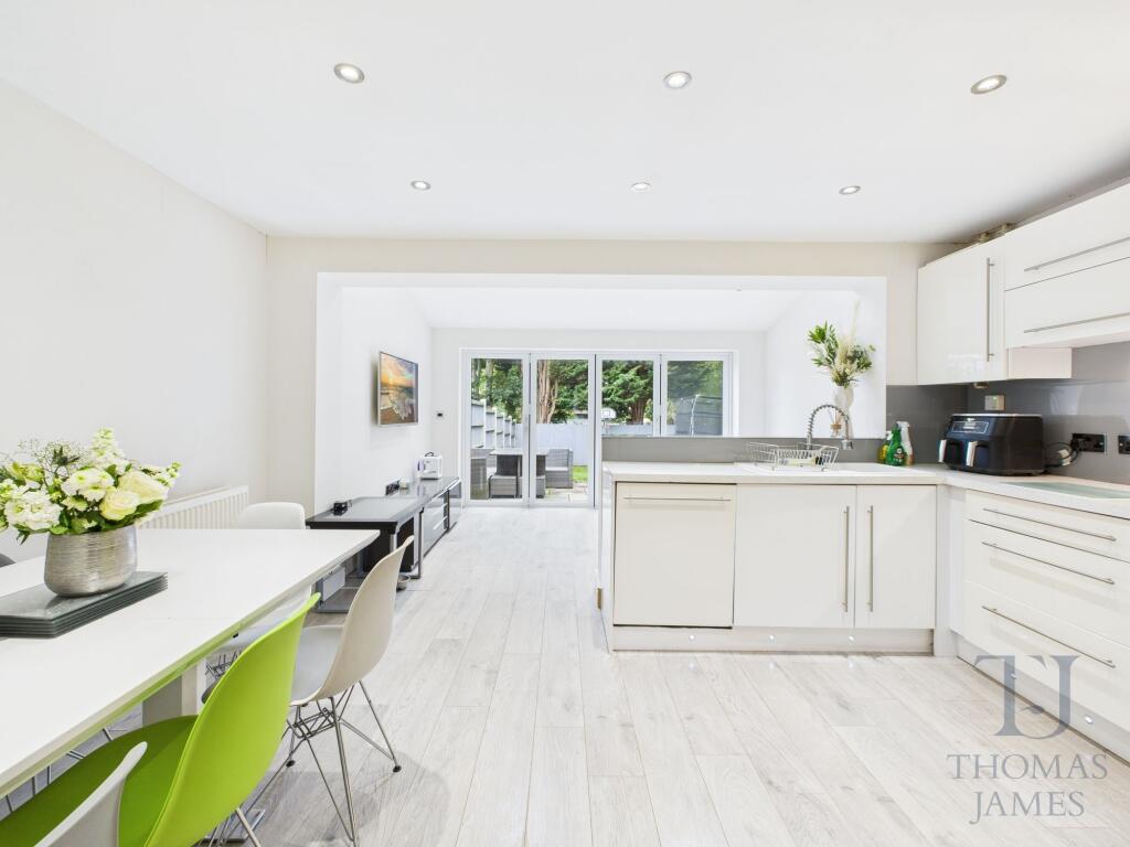 Henson Close, Radcliffe-On-Trent, NG12 photo 2