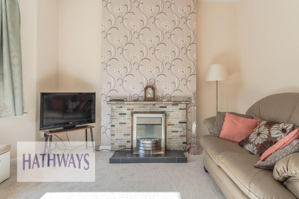 House in Newport - View 5