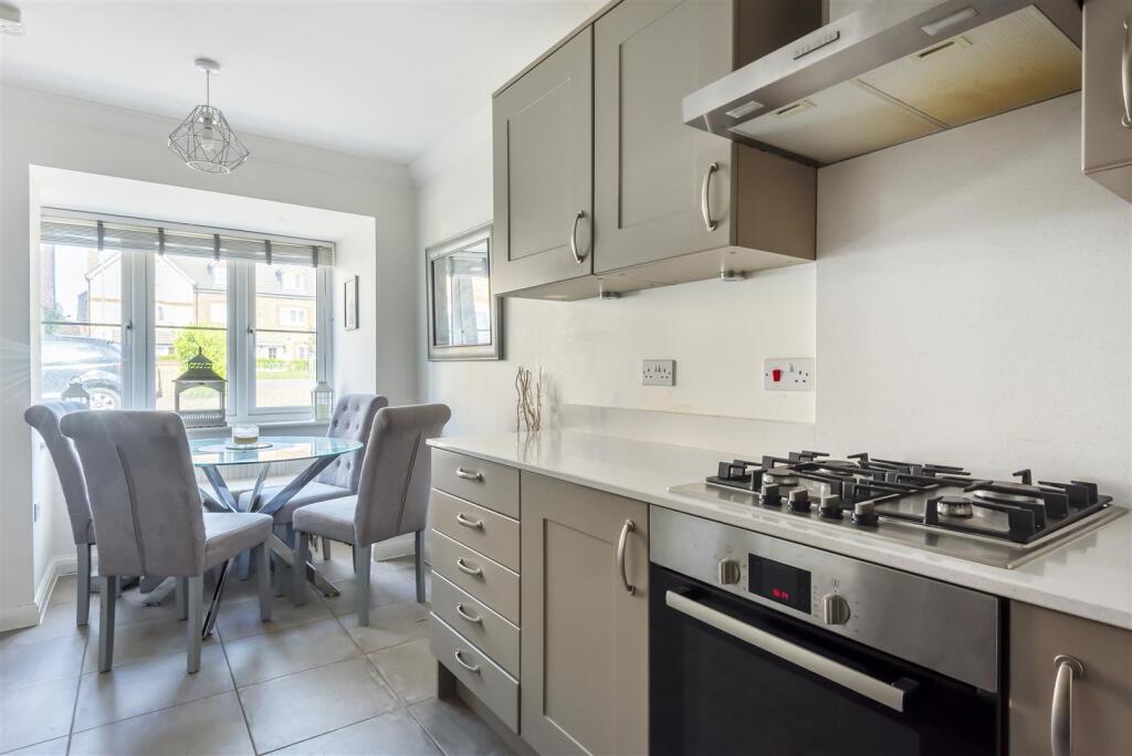 House in Guildford - View 4