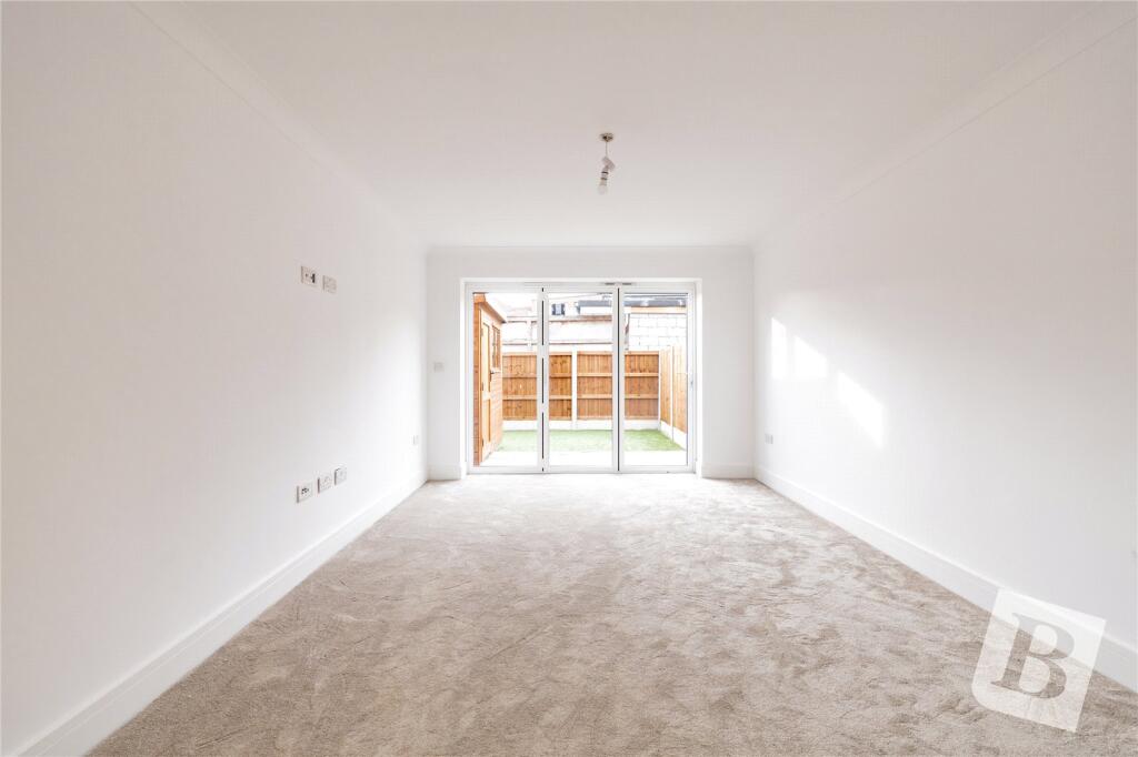 Marden Road, Romford, RM1 photo 3