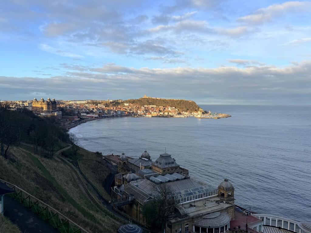Esplanade, Scarborough, YO11 - View 2