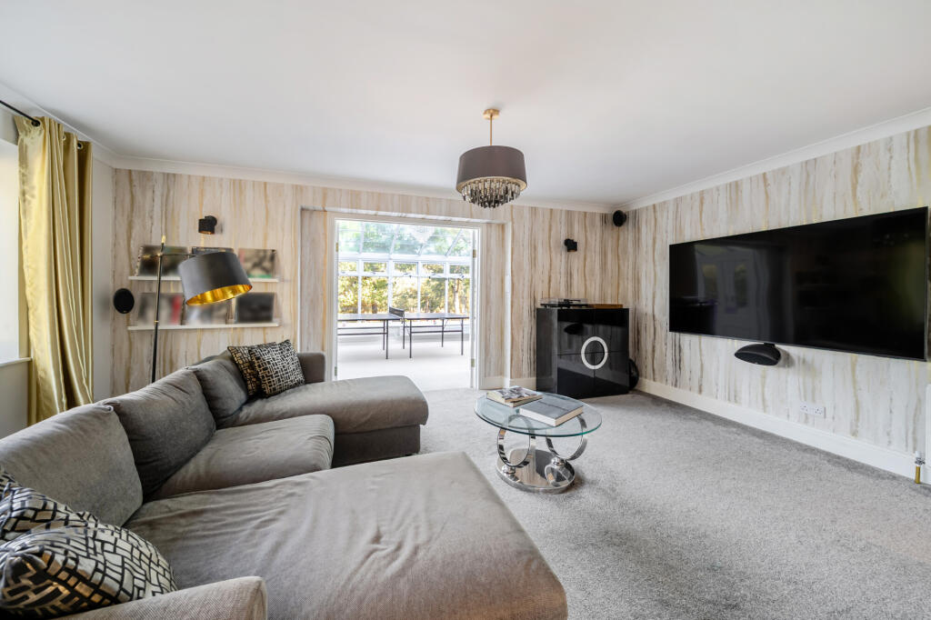 House in Guildford, Wanborough - View 4