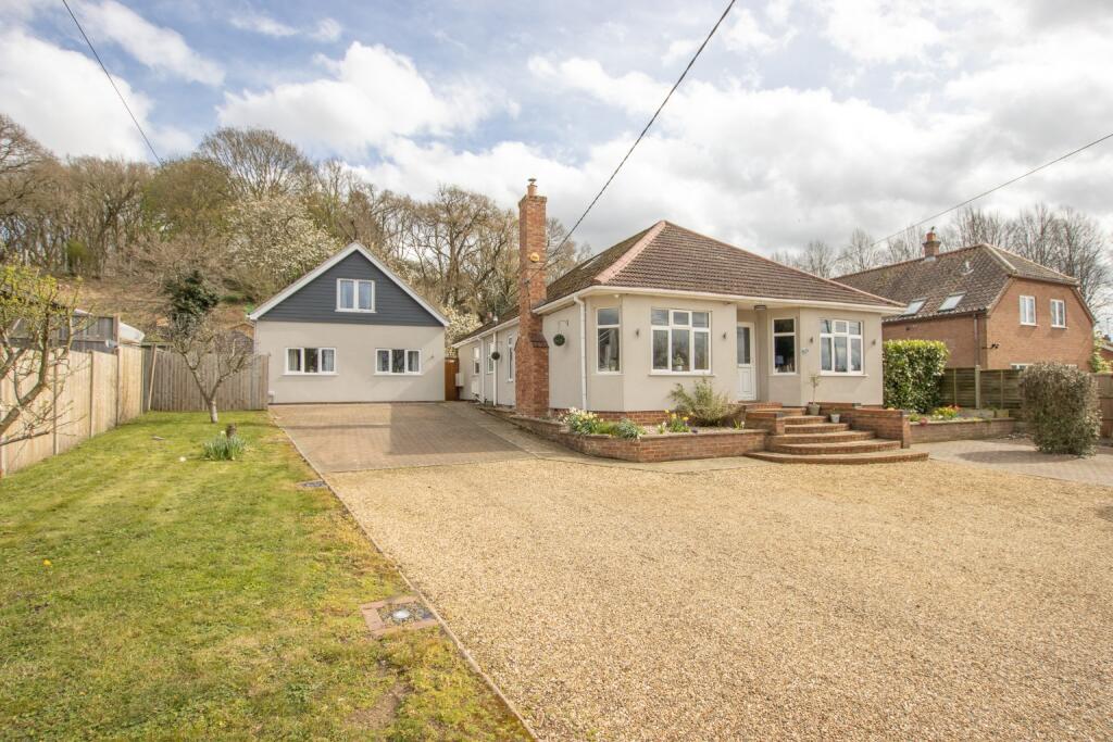 Hunstanton Road, Dersingham