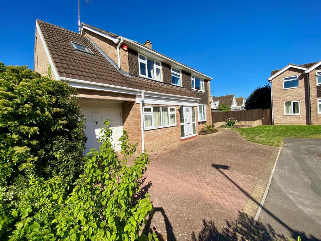 Main image of property: High View, Hempsted