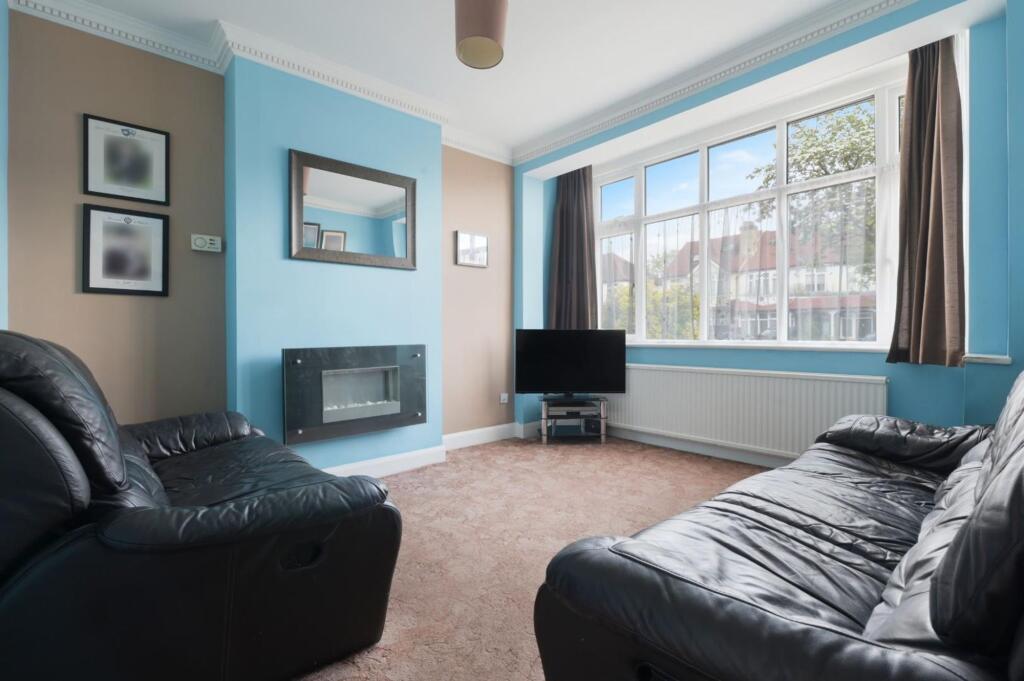 House in Epsom, Worcester Park - View 4