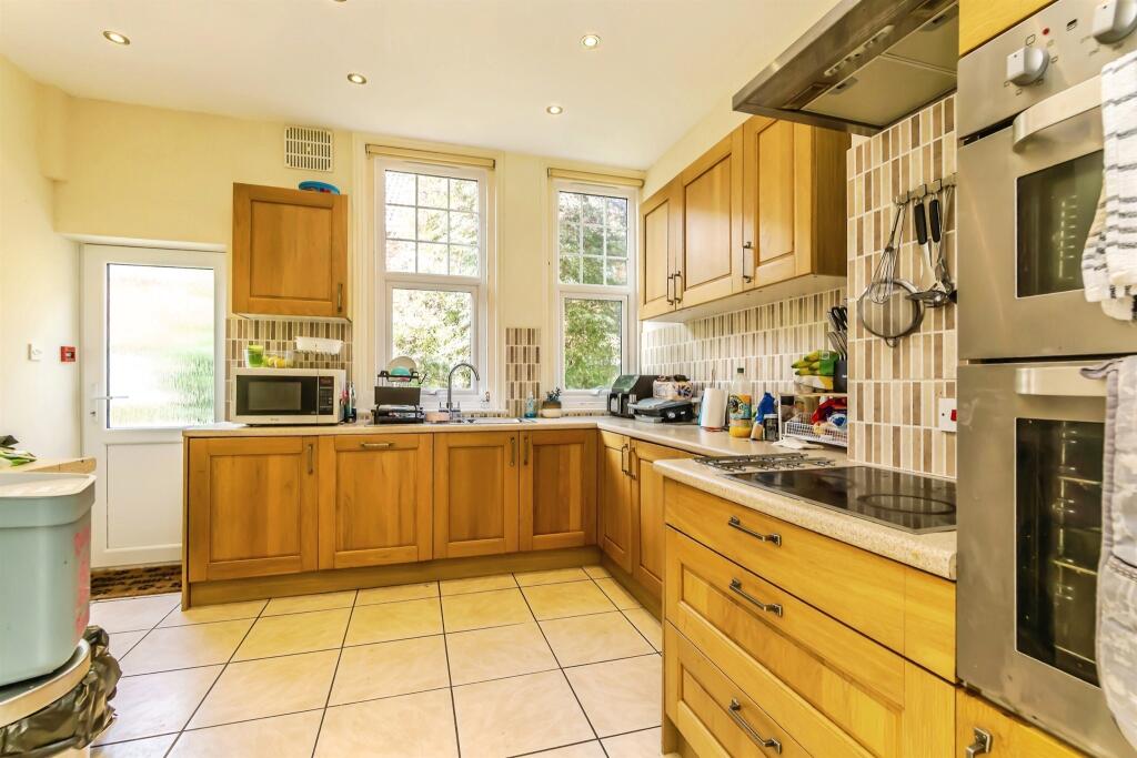 Silverdale Road, Eastbourne photo 4