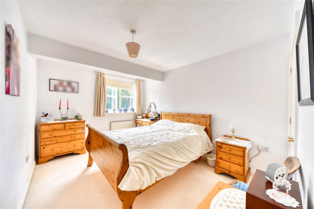 Apartment in Swindon - View 5