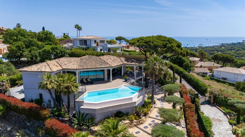 Main image of property: Provence-Alps-Cote d`Azur, Var, Ste-Maxime