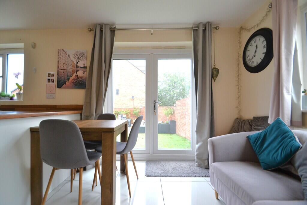 House in Newport - View 4