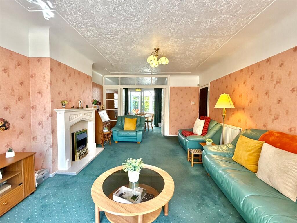 House in Wirral, Liverpool City Region - View 4