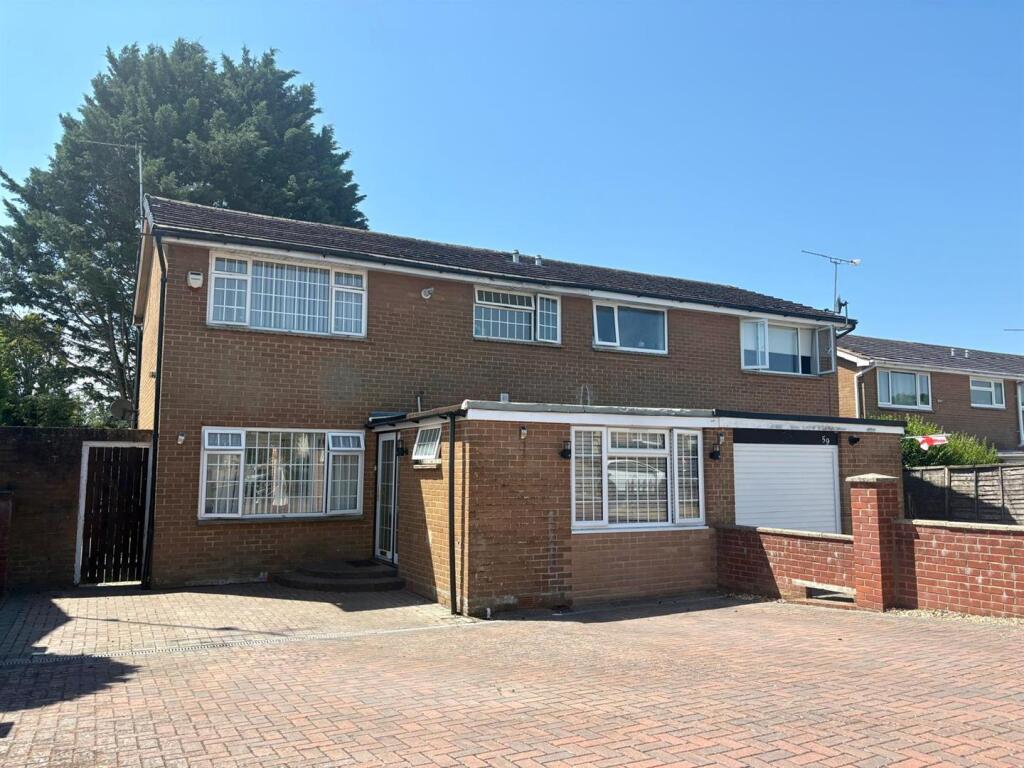 Dugdell Close, Ferndown