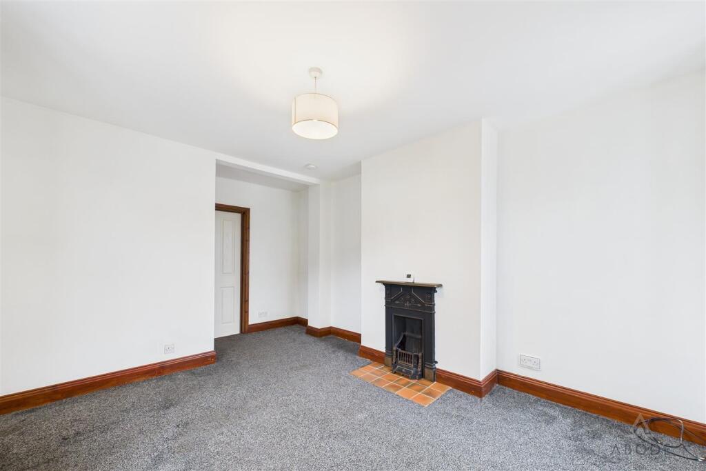 West View, Rocester photo 4