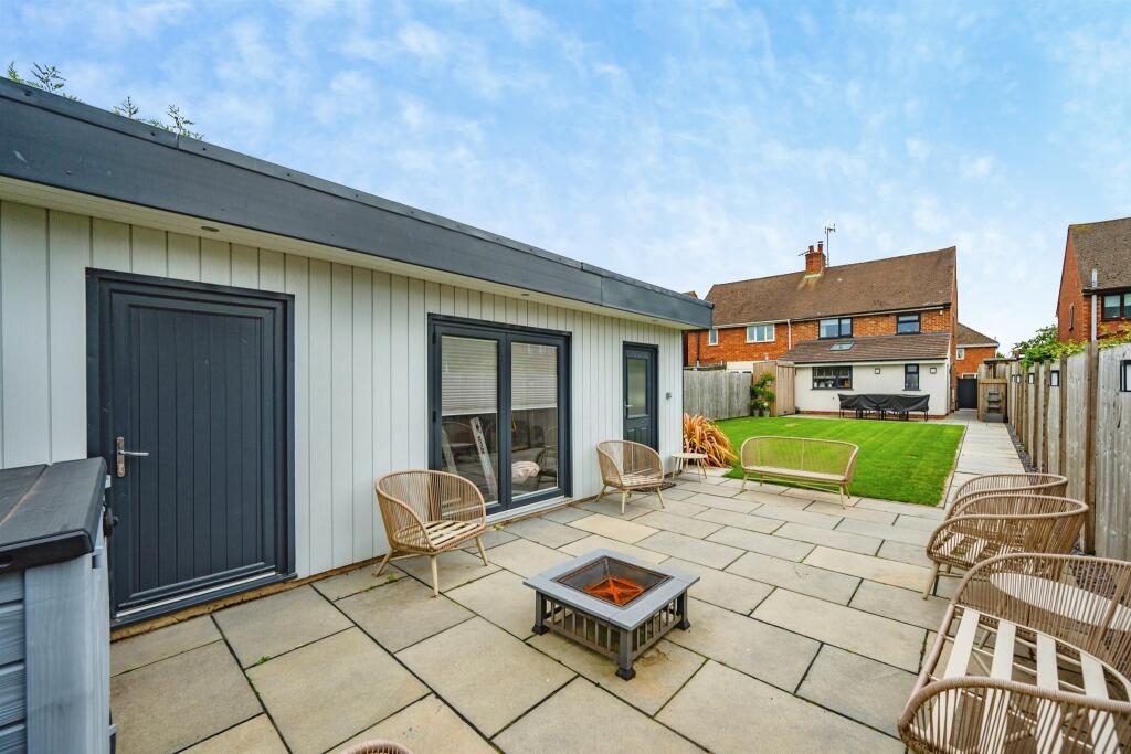 House in East Staffordshire, Uttoxeter - View 5