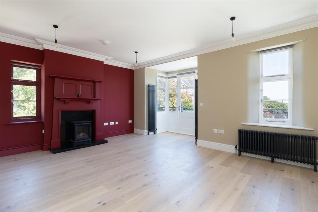Apartment in Ventnor, Lowtherville - View 5