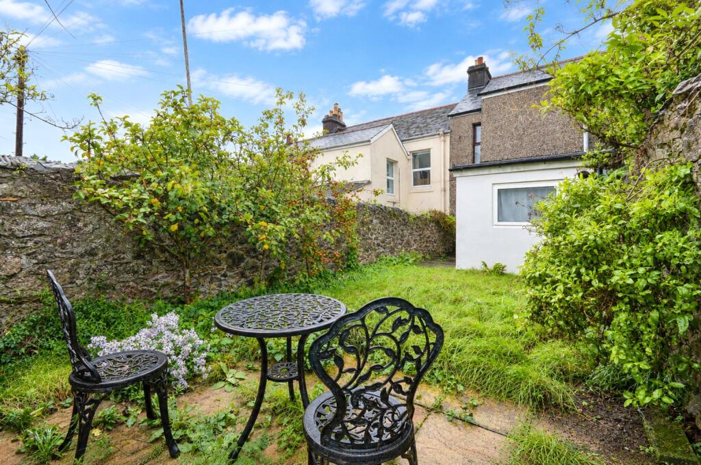 House in Plymouth, Mutley - More