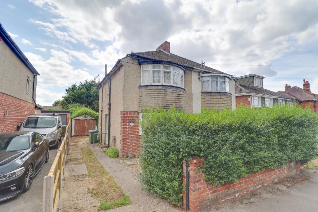 2-bed semi-detached on Portsmouth Road, Sholing, £215,000