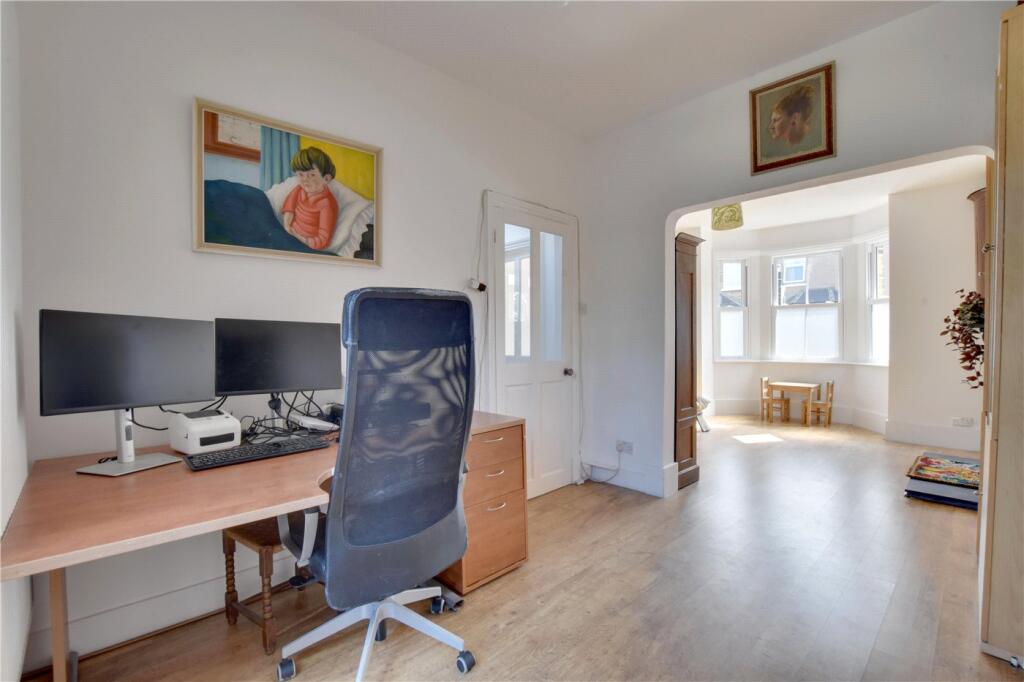 House in London, Cordwell Estate, Hither Green - View 5