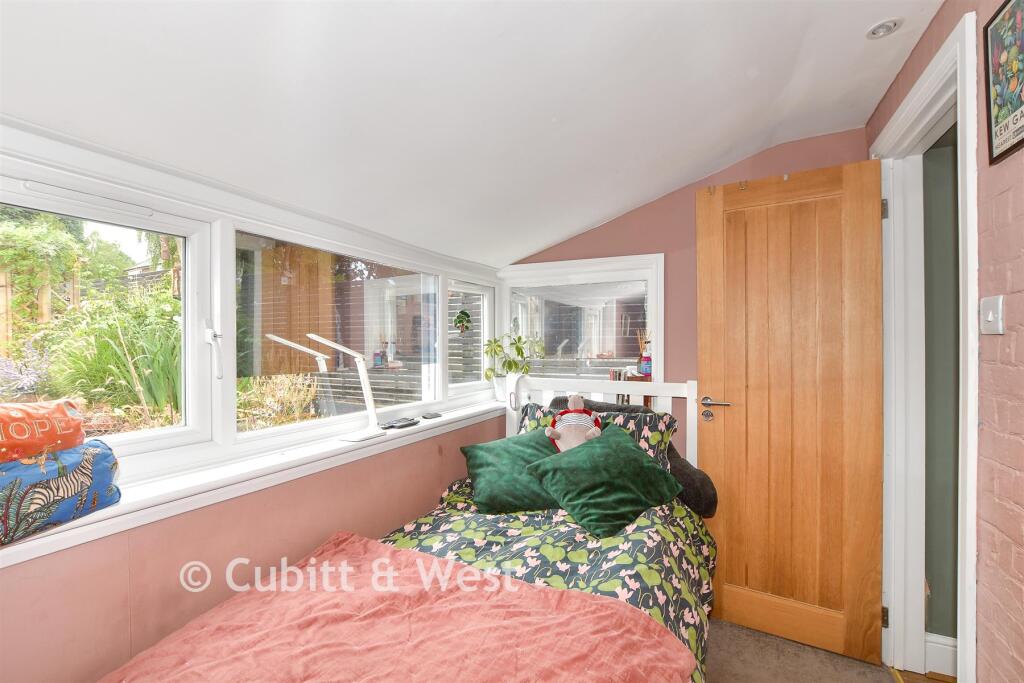 Apartment in East Grinstead, Blackwell - More
